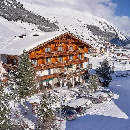 Alt Tyrol Hotel
