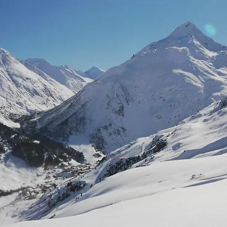 Alt Tyrol ホテル