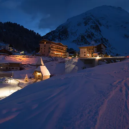 Alt Tyrol Otel 3*