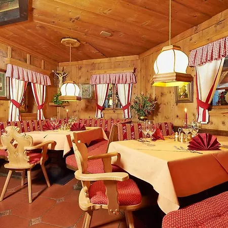 Alt Tyrol Hotel 3*