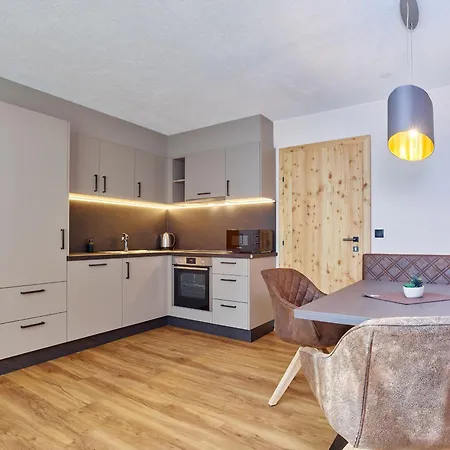 Alt Tyrol Hotel 3*